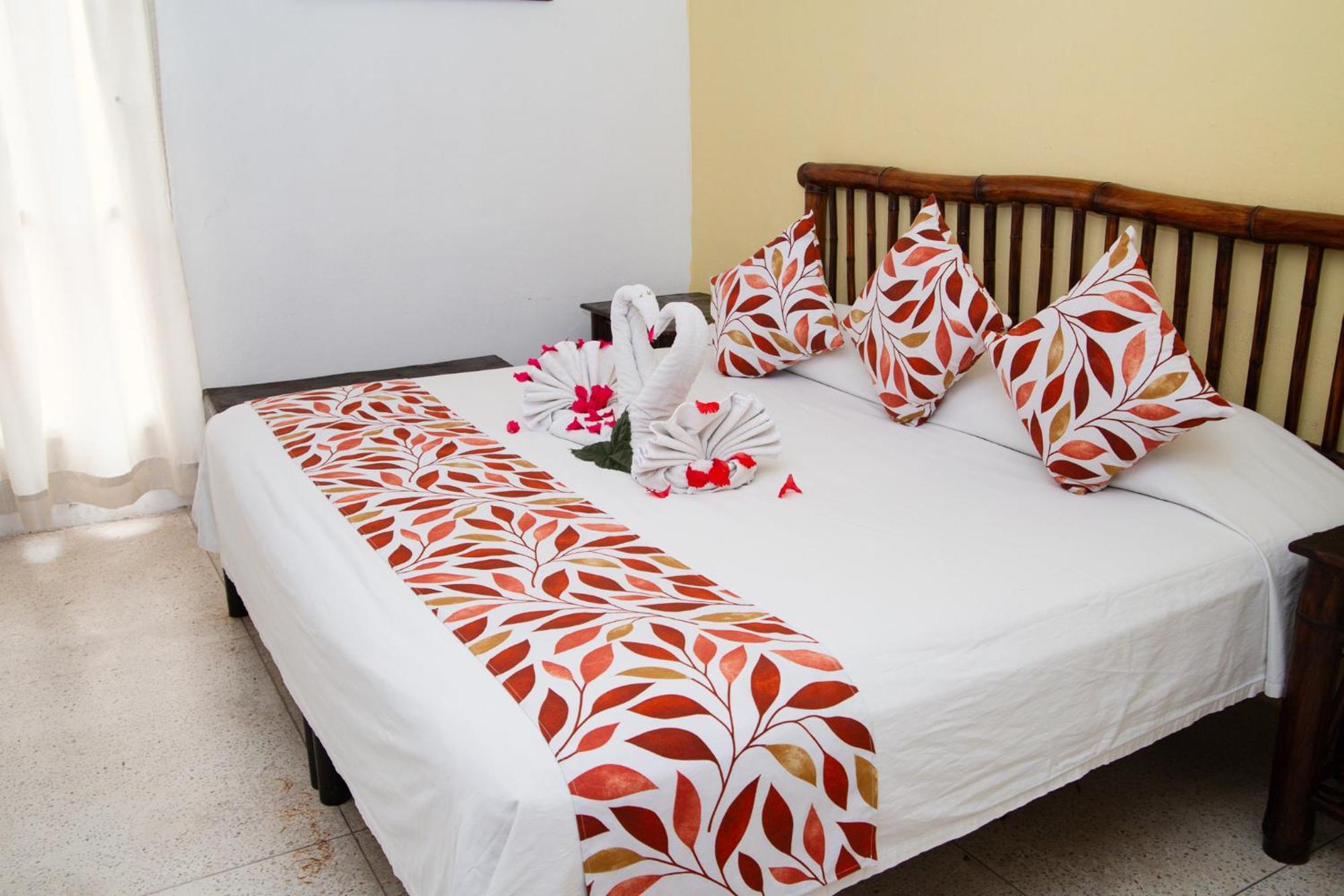 Hotel Zihua Caracol Zihuatanejo Exterior photo