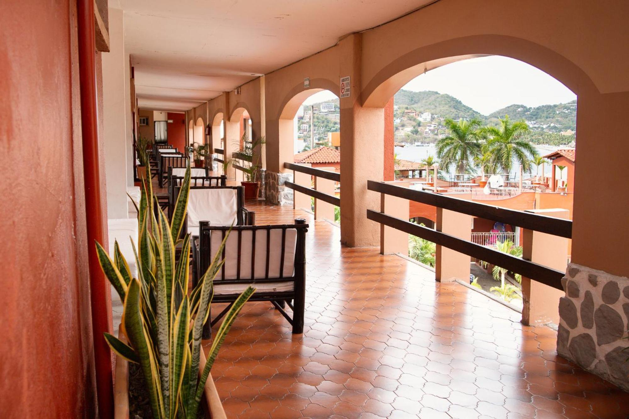 Hotel Zihua Caracol Zihuatanejo Exterior photo