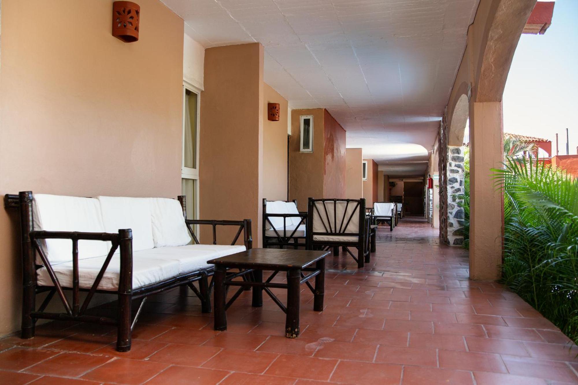 Hotel Zihua Caracol Zihuatanejo Exterior photo