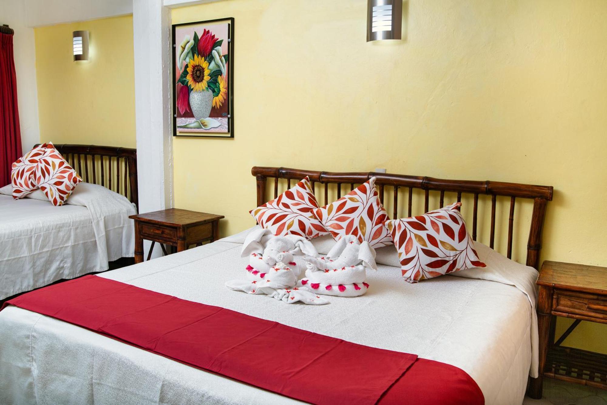 Hotel Zihua Caracol Zihuatanejo Exterior photo