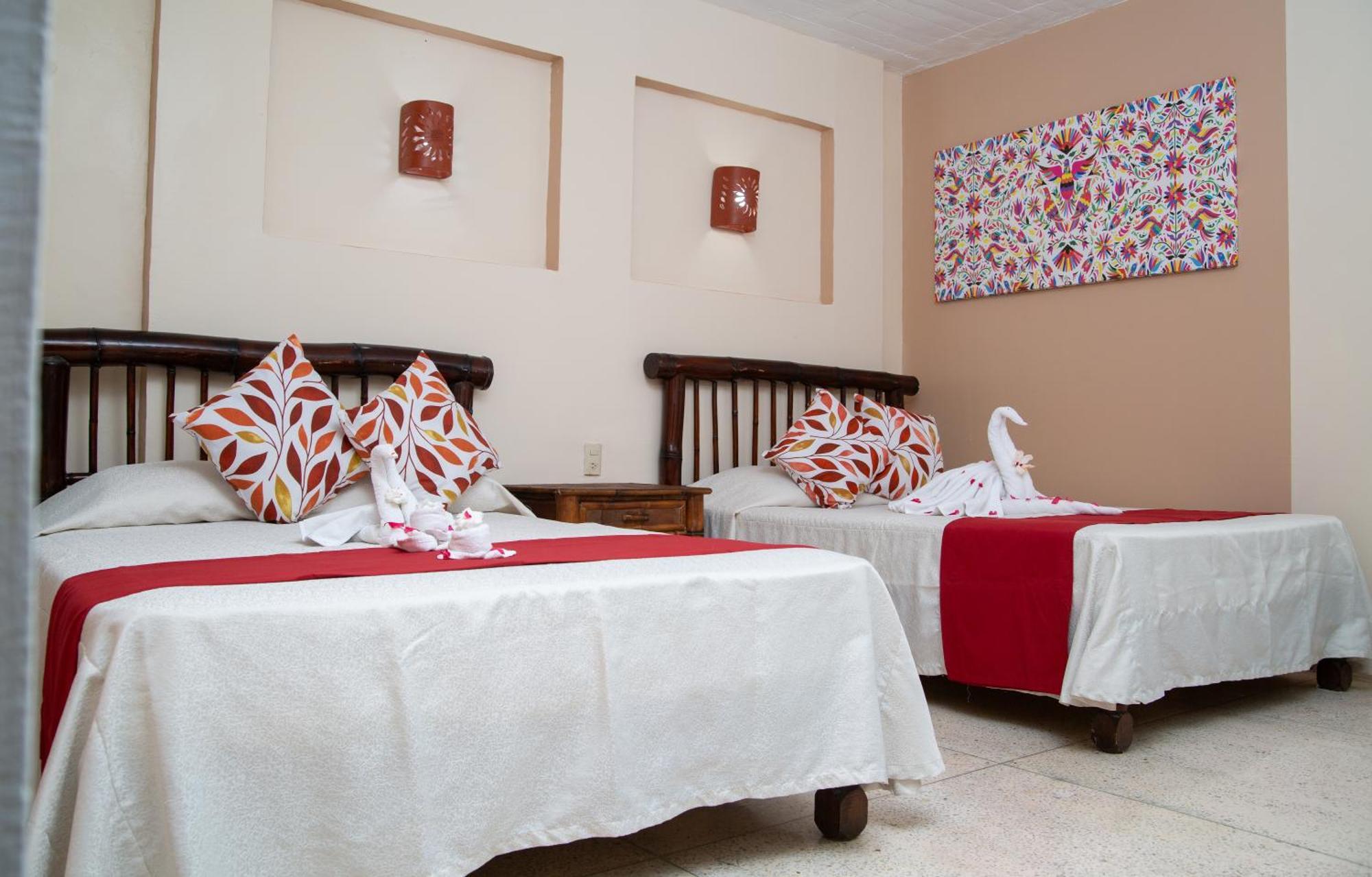 Hotel Zihua Caracol Zihuatanejo Exterior photo